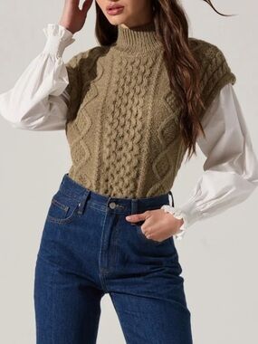NWOT Astr Angeline Olive Contrast Cable Knit Turtleneck Layer-Look Sweater, S